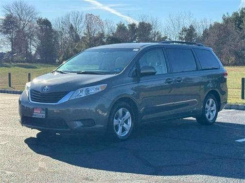 2012 Toyota Sienna LE