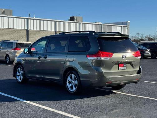 2012 Toyota Sienna LE