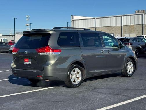 2012 Toyota Sienna LE