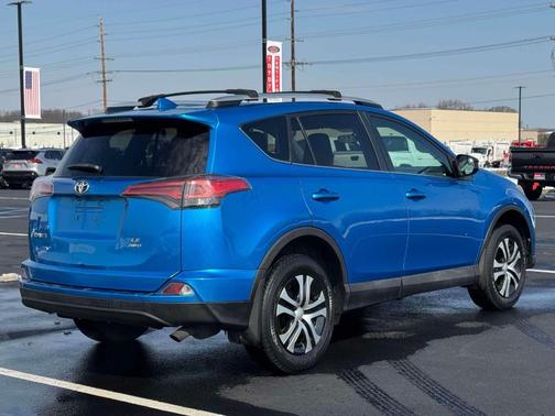 2016 Toyota RAV4 LE