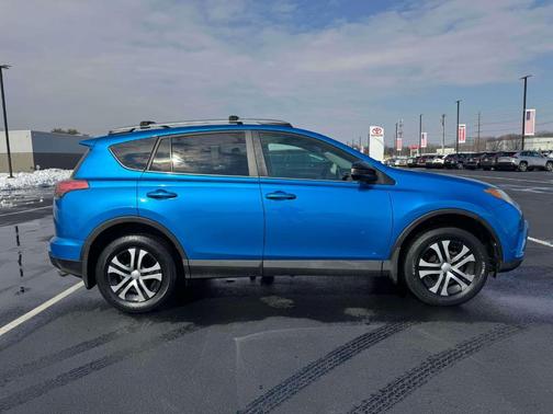 2016 Toyota RAV4 LE