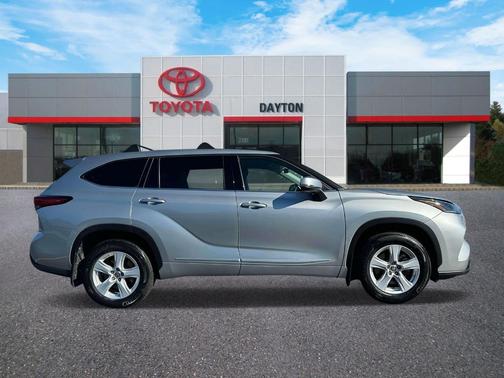 2021 Toyota Highlander LE