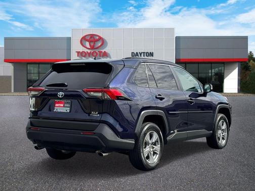 2022 Toyota RAV4 Hybrid XLE