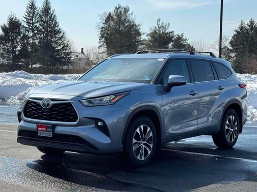 2020 Toyota Highlander Hybrid XLE
