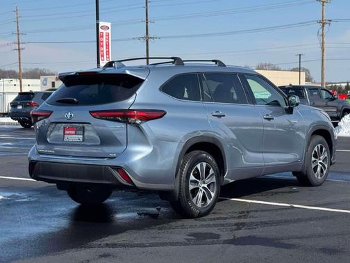 2020 Toyota Highlander Hybrid XLE
