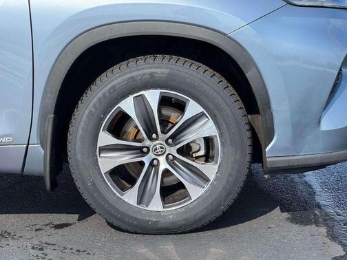 2020 Toyota Highlander Hybrid XLE