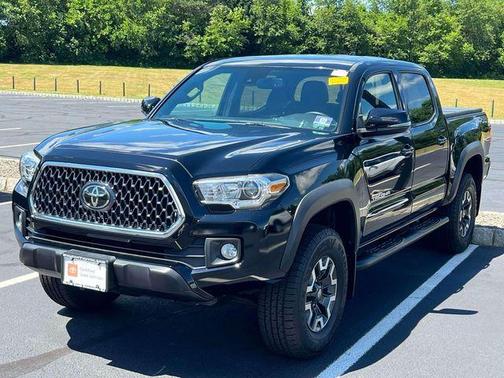 Midnight Black Metallic 2019 Toyota Tacoma TRD Off Road