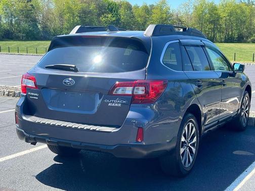Carbide Gray Metallic 2017 Subaru Outback 2.5i Limited