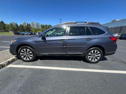 Carbide Gray Metallic 2017 Subaru Outback 2.5i Limited