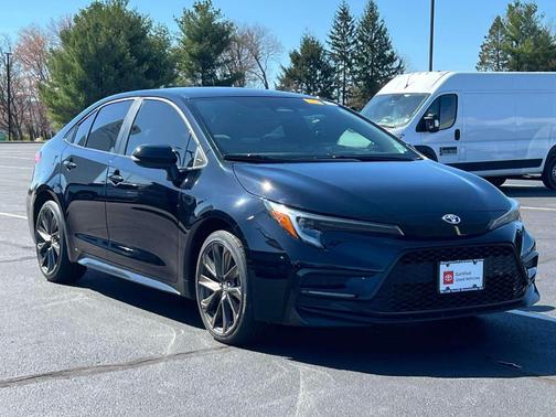 Black 2024 Toyota Corolla SE