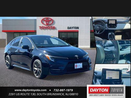 Black 2024 Toyota Corolla SE Sedan