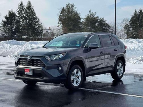 2020 Toyota RAV4 XLE