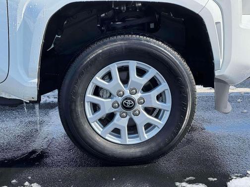2024 Toyota Tacoma SR