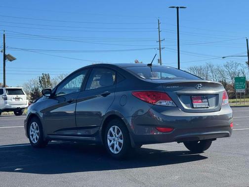 2013 Hyundai Accent GLS