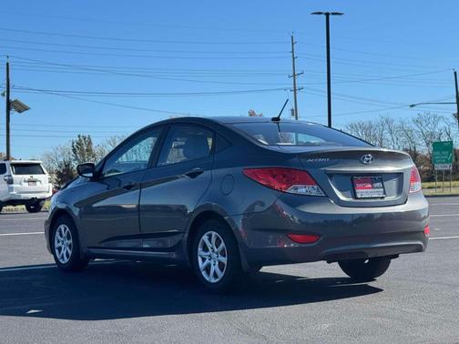 2013 Hyundai Accent GLS