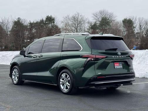 2023 Toyota Sienna Platinum 7 passenger
