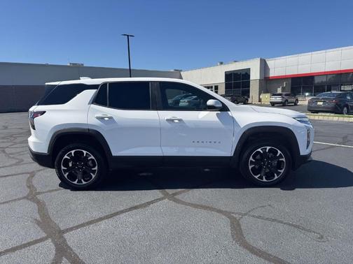 Summit White 2025 Chevrolet Equinox LT