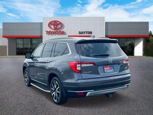 Silver 2022 Honda Pilot Touring 7-Passenger