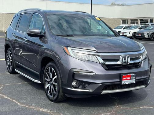 Silver 2022 Honda Pilot Touring 7-Passenger