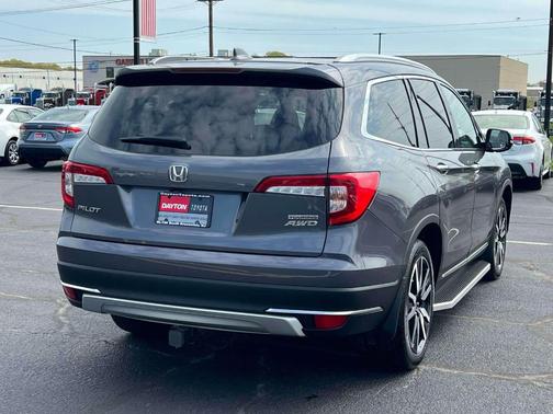 Silver 2022 Honda Pilot Touring 7-Passenger