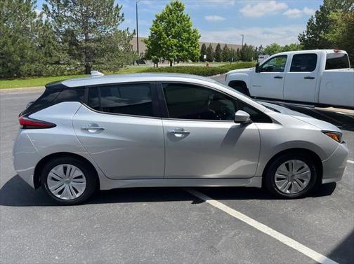 2025 Nissan Leaf S