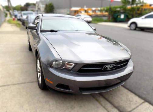 2010 Ford Mustang Premium