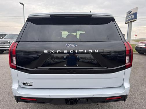 Space Silver Metallic 2026 Ford Expedition Active