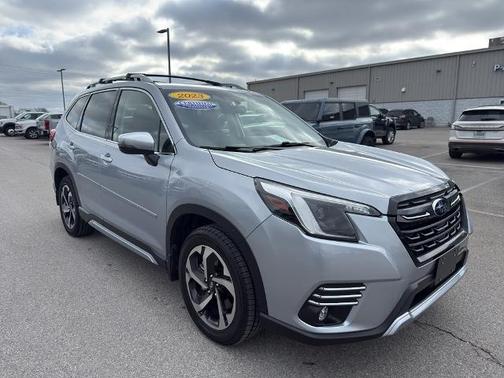 2023 Subaru Forester TOURING