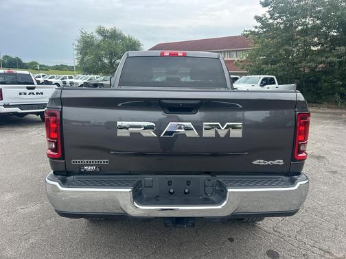 Granite Crystal Metallic Clearcoat 2026 RAM 2500 Big Horn Crew Cab 4x4 6'4' Box