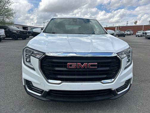 Summit White 2023 GMC Terrain SLE