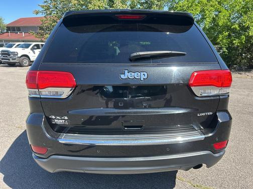 Brilliant Black Crystal Pearlcoat 2015 Jeep Grand Cherokee Limited