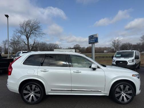 2021 Volvo XC90 T8 INSCRIPTION 7 PASSENGER