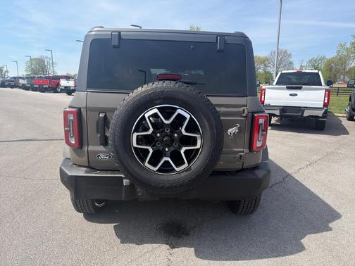Marsh Gray 2026 Ford Bronco Outer Banks
