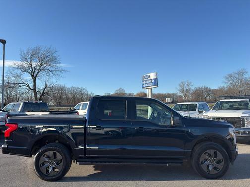 2024 Ford F-150 Lightning Flash