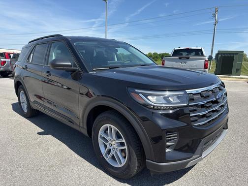 Agate Black Metallic 2026 Ford Explorer Active w/200A Pkg
