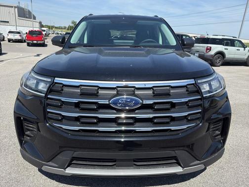 Agate Black Metallic 2026 Ford Explorer Active w/200A Pkg