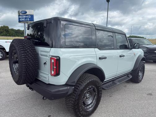 Cactus Gray 2024 Ford Bronco Badlands