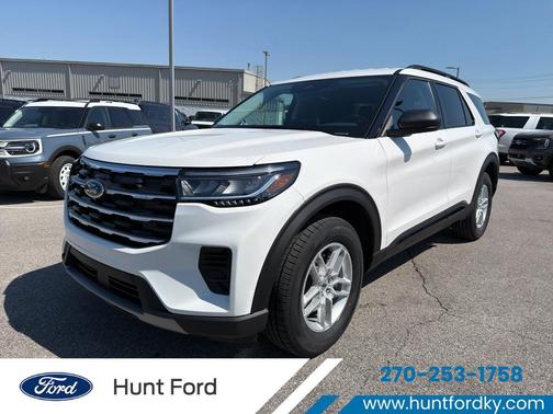 Star White Met Tri-Coat 2026 Ford Explorer Active
