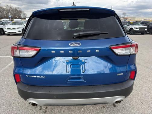 2022 Ford Escape Titanium