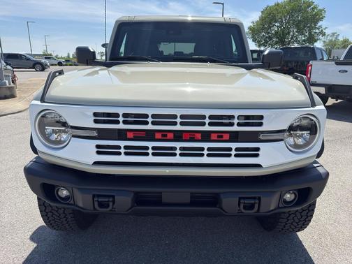 Desert Sand 2026 Ford Bronco Heritage Edition