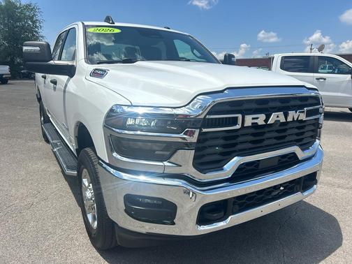 Bright White Clearcoat 2026 RAM 2500 Big Horn Crew Cab 4x4 6'4' Box