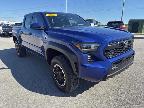2025 Toyota Tacoma TRD OFF ROAD