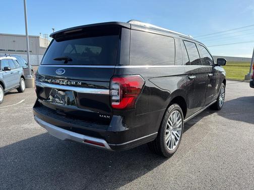 Agate Black Metallic 2024 Ford Expedition Max Platinum