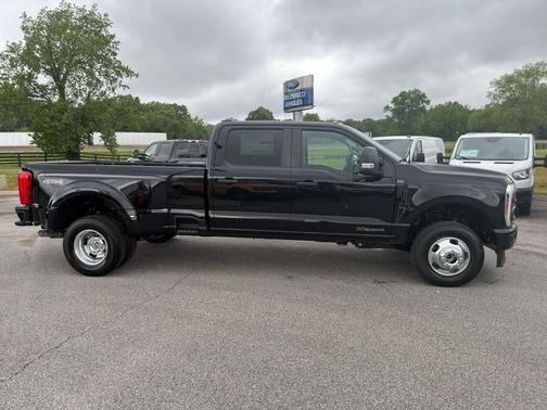 Agate Black Metallic 2026 Ford F-350 XL