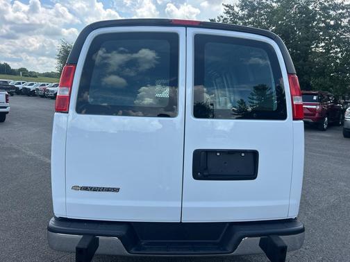 Summit White 2025 Chevrolet Express 2500 Work Van