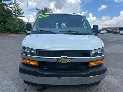 Summit White 2025 Chevrolet Express 2500 Work Van