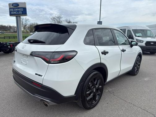 Platinum White Pearl 2024 Honda HR-V 2WD Sport