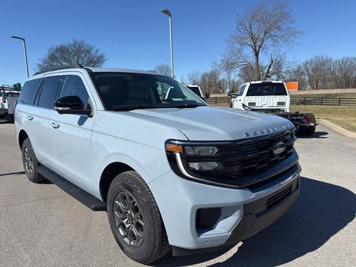Glacier Gray Metallic Tri-Coat 2026 Ford Expedition Active
