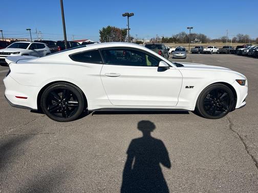 2016 Ford Mustang EcoBoost Premium