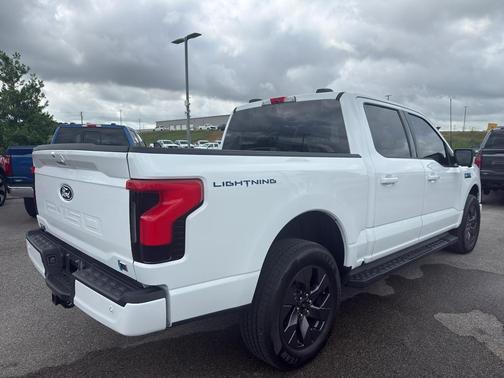 Oxford White 2024 Ford F-150 Lightning Flash
